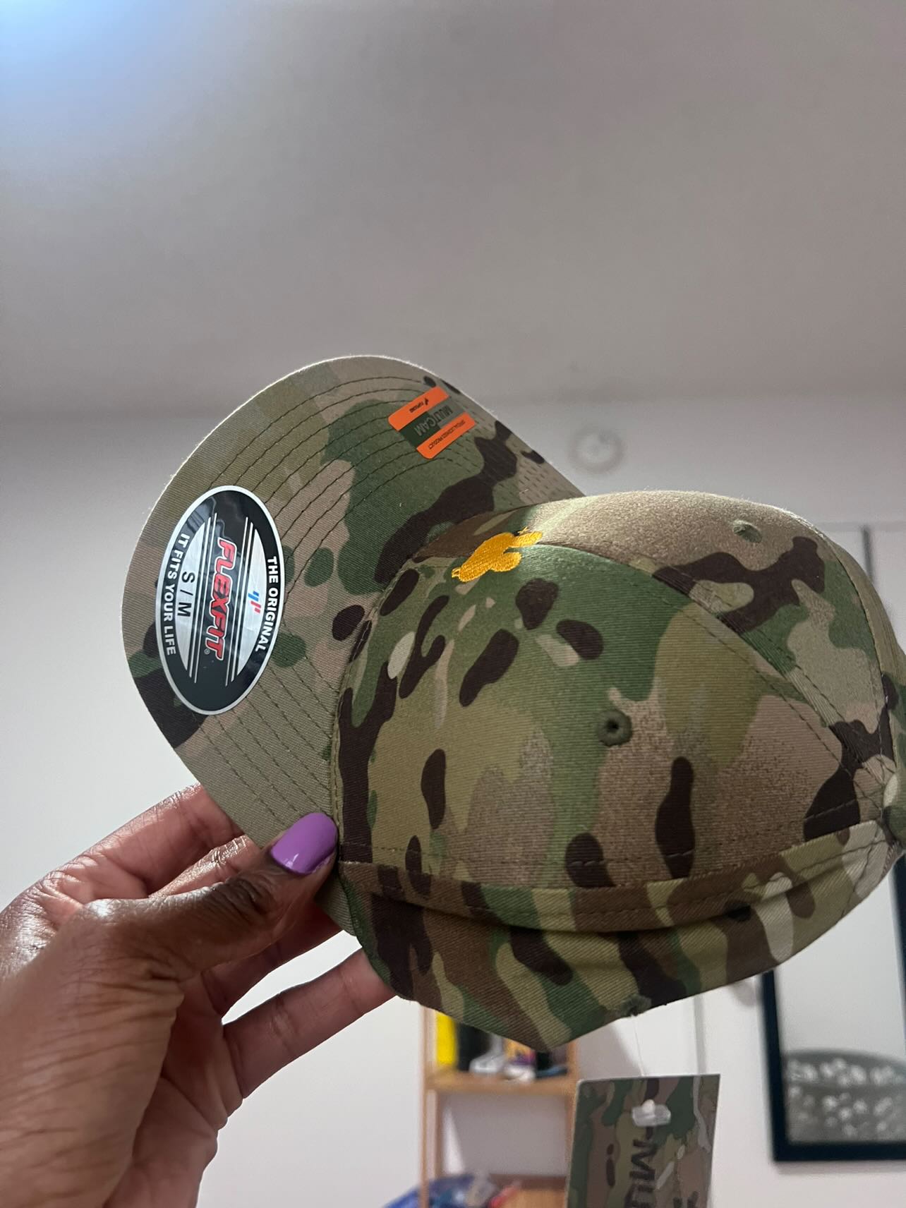 SnapBack Camo Hat close photo